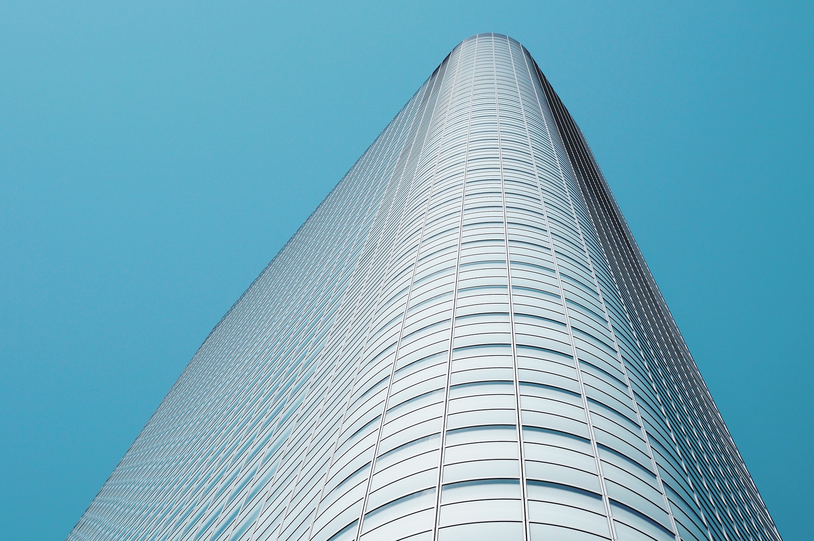 طراحی برج سفید توسط میشل نواک