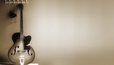 Guitar-guitar-13515072-1920-1200