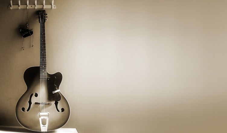 Guitar-guitar-13515072-1920-1200